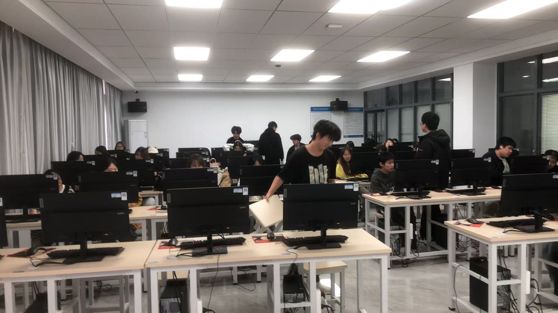 XSS跨站脚本攻击入门教程